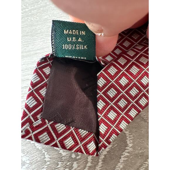 Lauren Ralph Lauren Green Label Red Geometric Squares 100% Silk Mens Necktie Tie - Picture 7 of 7
